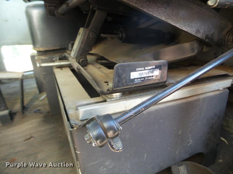 image for item DX9568 1988 Oshkosh WT2206 spreader truck