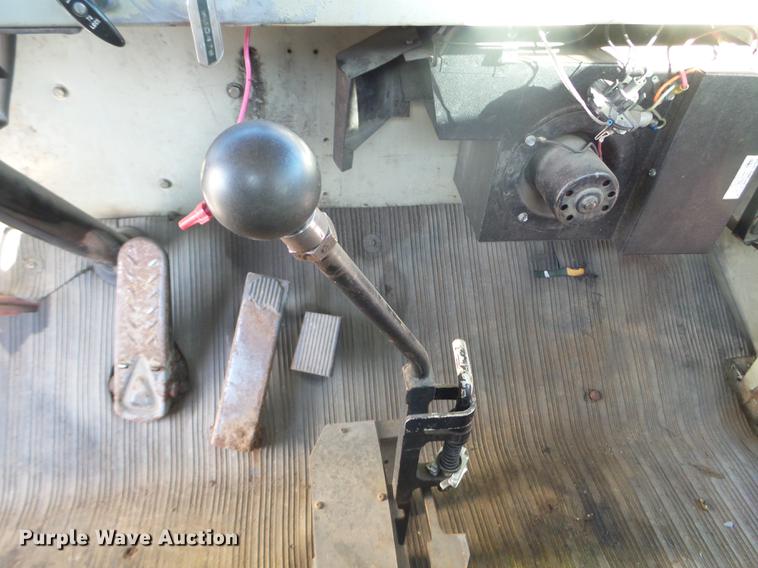 image for item DX9568 1988 Oshkosh WT2206 spreader truck