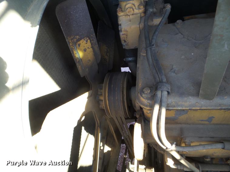 image for item DX9568 1988 Oshkosh WT2206 spreader truck