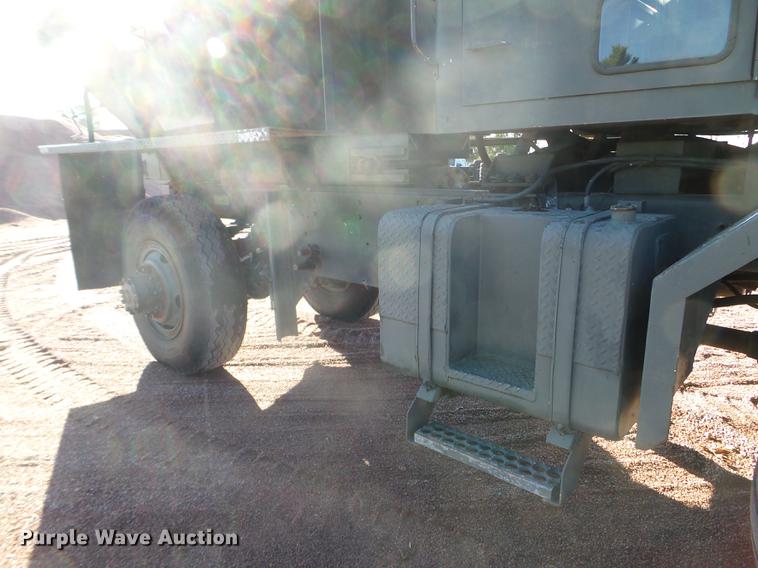 image for item DX9568 1988 Oshkosh WT2206 spreader truck