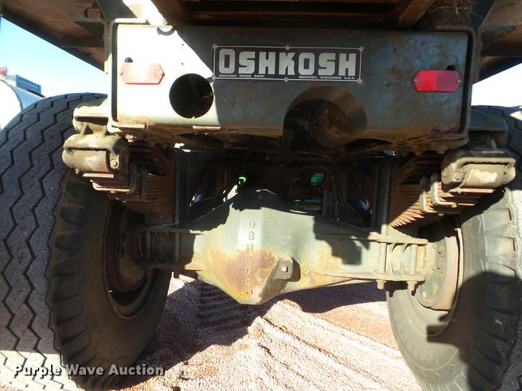 image for item DX9568 1988 Oshkosh WT2206 spreader truck