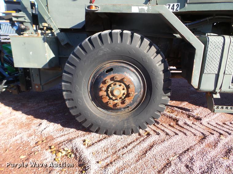 image for item DX9568 1988 Oshkosh WT2206 spreader truck