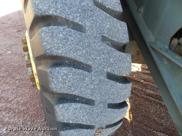 image for item DX9568 1988 Oshkosh WT2206 spreader truck