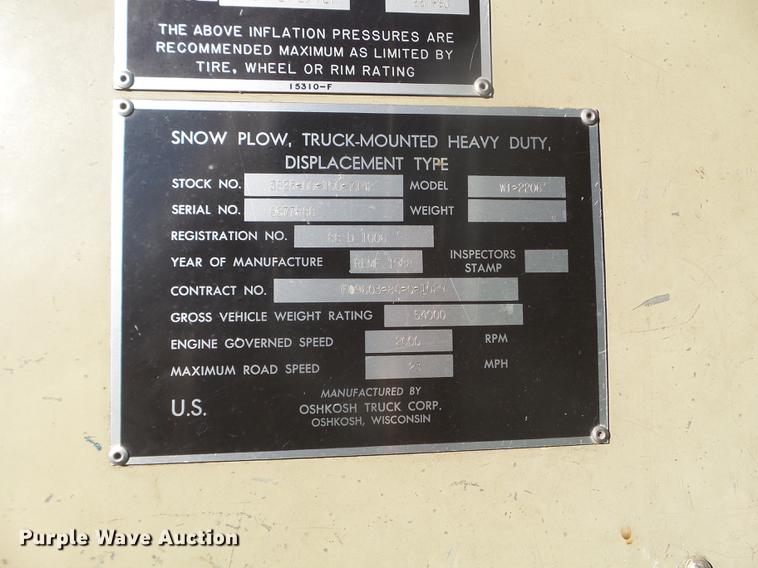 image for item DX9568 1988 Oshkosh WT2206 spreader truck