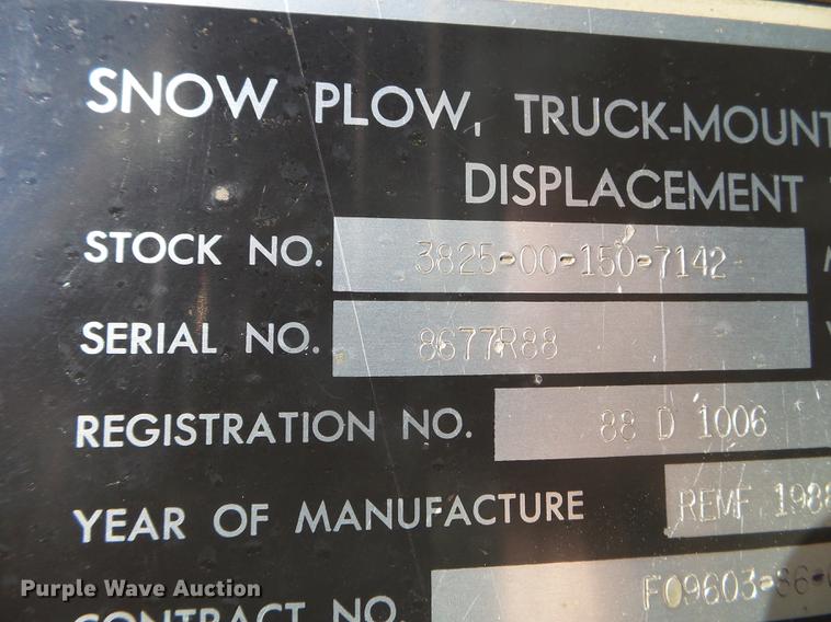 image for item DX9568 1988 Oshkosh WT2206 spreader truck