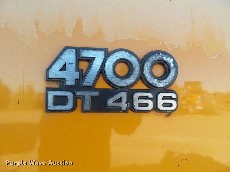 image for item DX9569 1995 International 4700 oil distributor truck