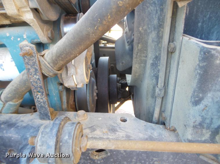 image for item DX9569 1995 International 4700 oil distributor truck