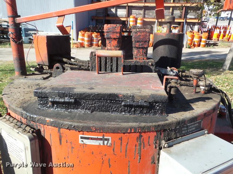 image for item DX9570 Crafco Supershot SS125 crack sealer