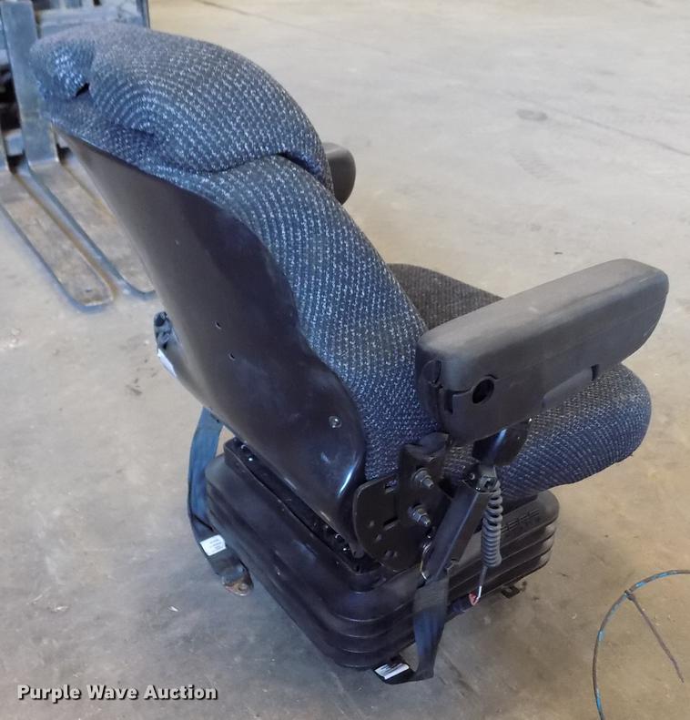 image for item DY9092 Sears Manufacturing suspension seat