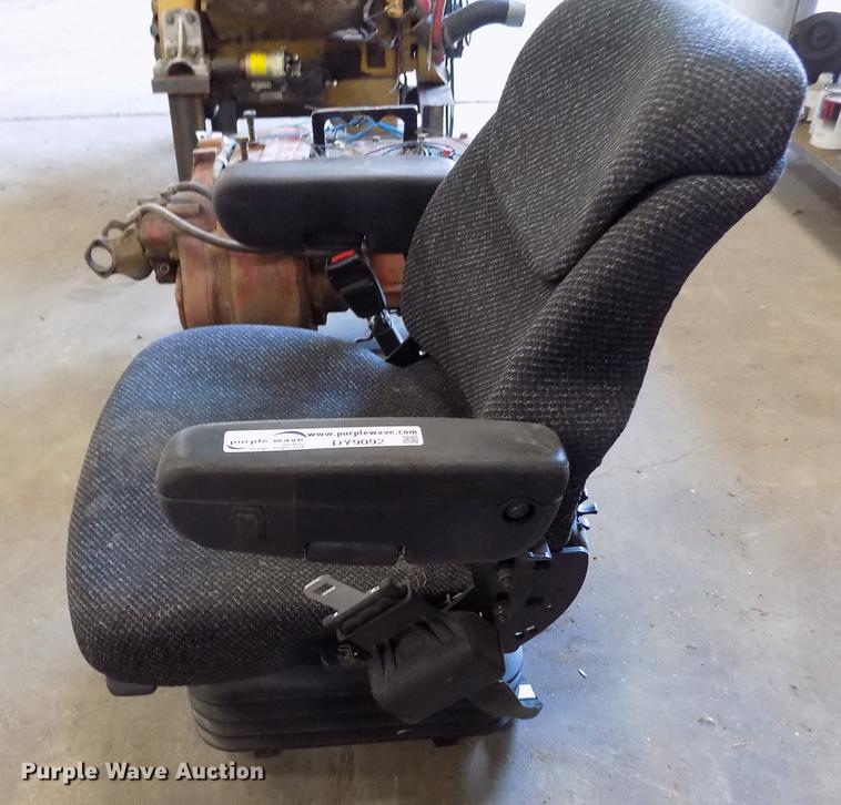 image for item DY9092 Sears Manufacturing suspension seat