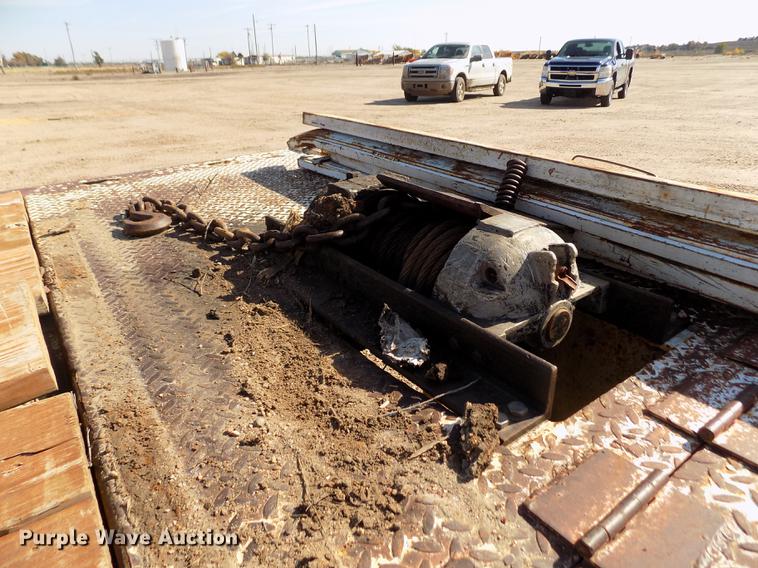 image for item DY9094 1992 Landoll Hauloll tilt deck equipment trailer