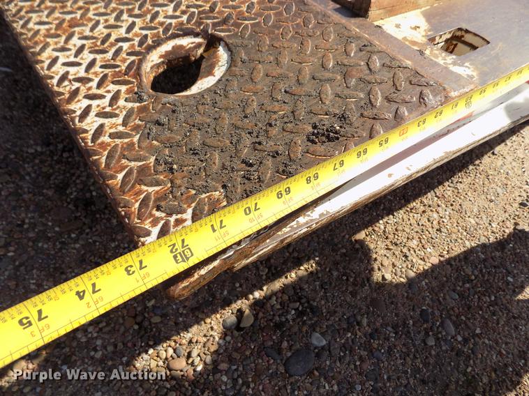 image for item DY9094 1992 Landoll Hauloll tilt deck equipment trailer