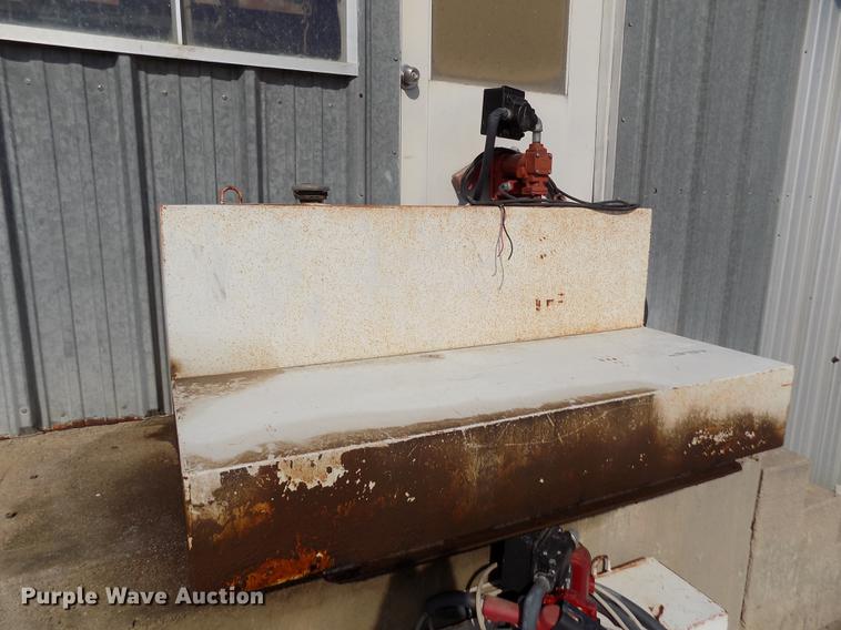 image for item DY9096 (2) L-shaped fuel tanks