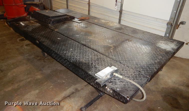 image for item EO9672 Motorcycle lift