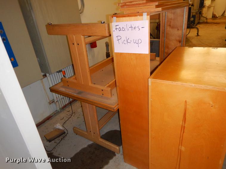 image for item EO9674 Office supplies and equipment