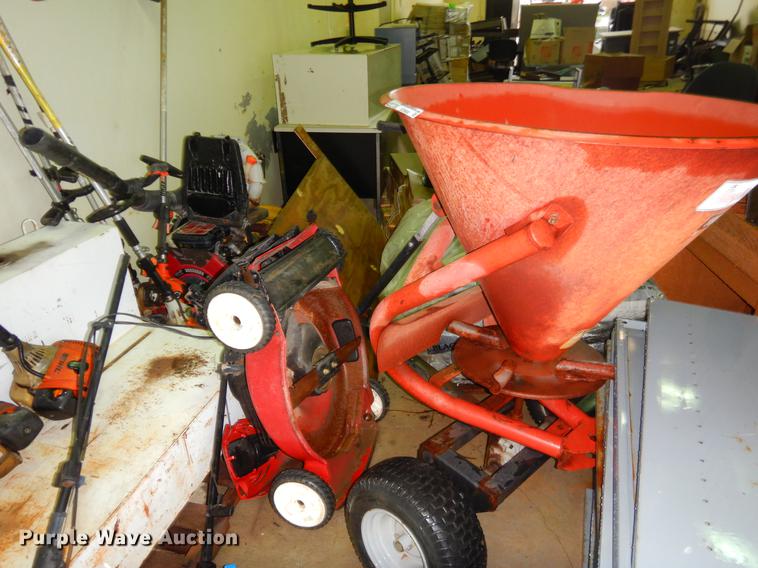 image for item EO9680 Lawn and garden equipment