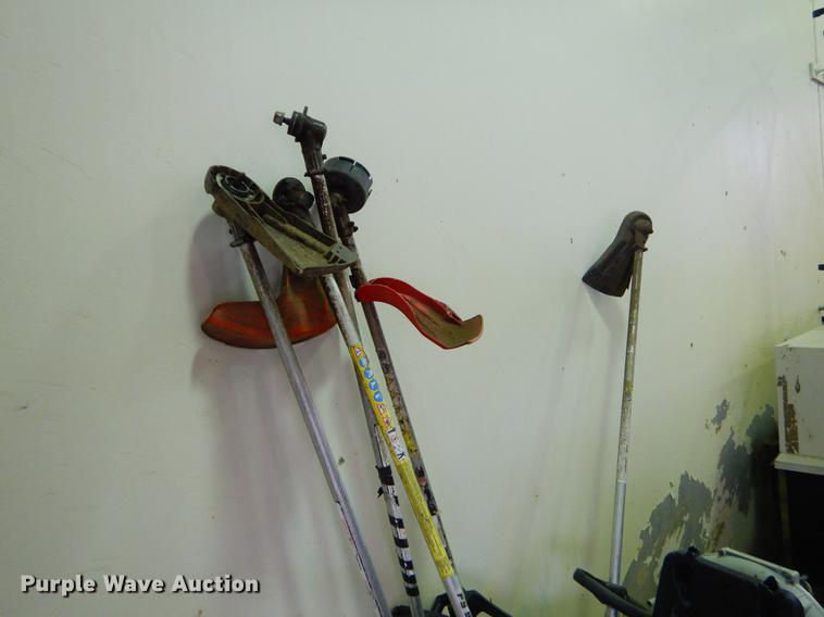 image for item EO9680 Lawn and garden equipment