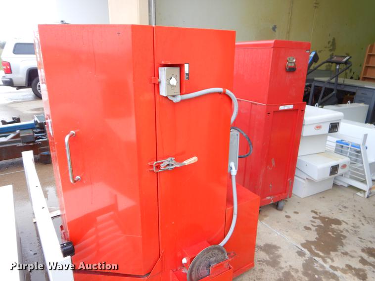 image for item EO9682 Tools