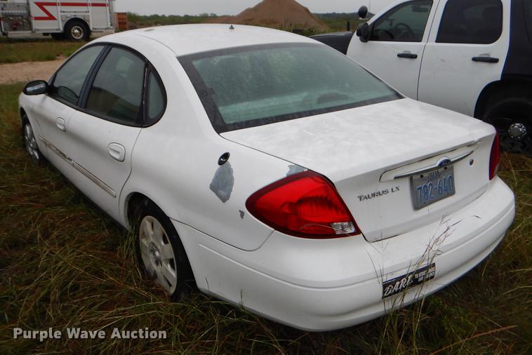 image for item EO9686 2000 Ford Taurus LX