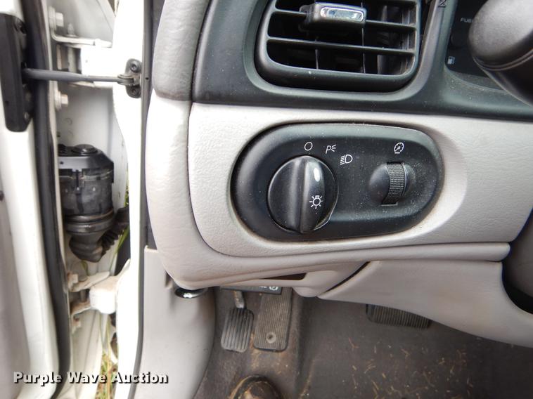 image for item EO9686 2000 Ford Taurus LX