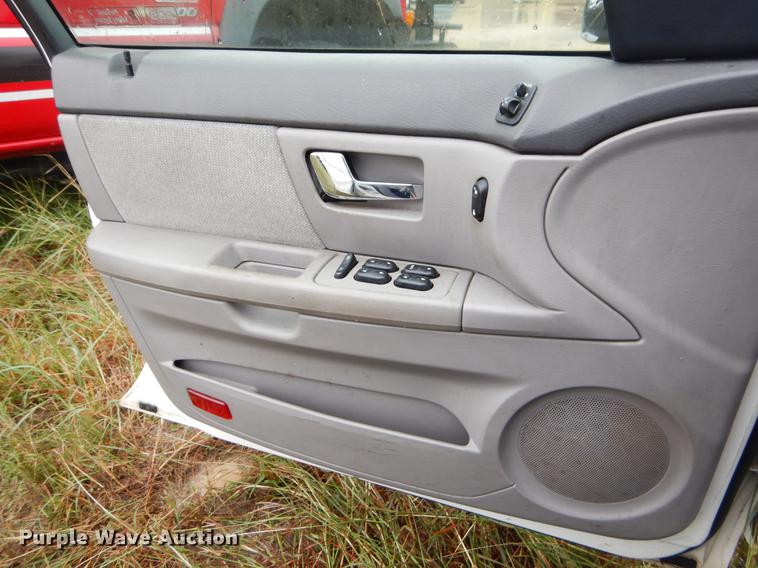 image for item EO9686 2000 Ford Taurus LX