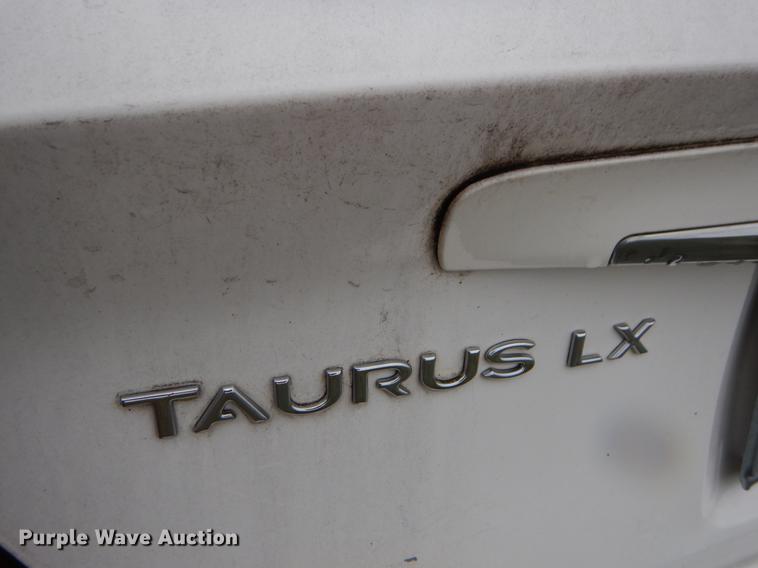 image for item EO9686 2000 Ford Taurus LX