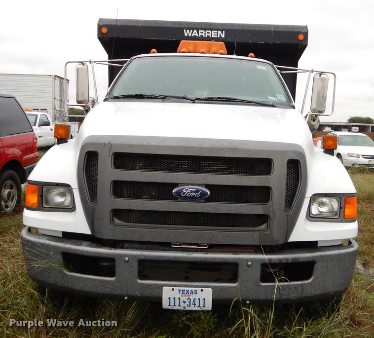image for item EO9689 2004 Ford F650 Super Duty dump truck