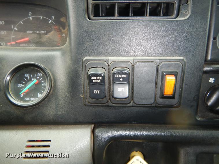 image for item EO9689 2004 Ford F650 Super Duty dump truck