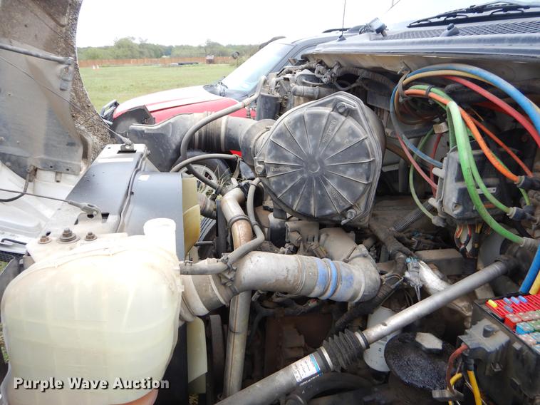 image for item EO9689 2004 Ford F650 Super Duty dump truck