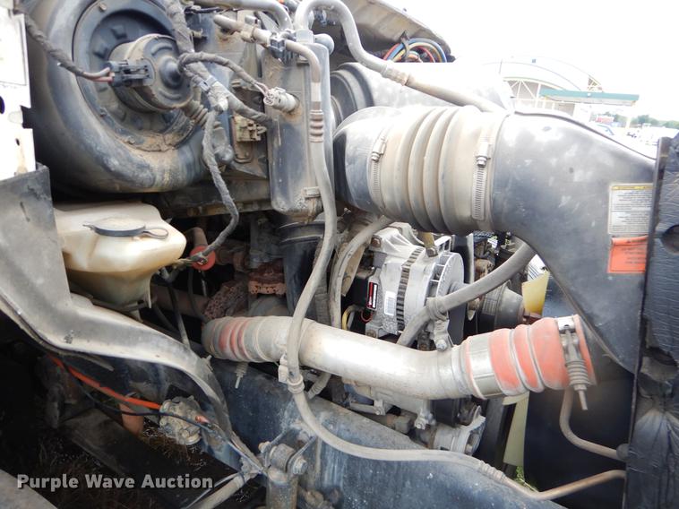 image for item EO9689 2004 Ford F650 Super Duty dump truck