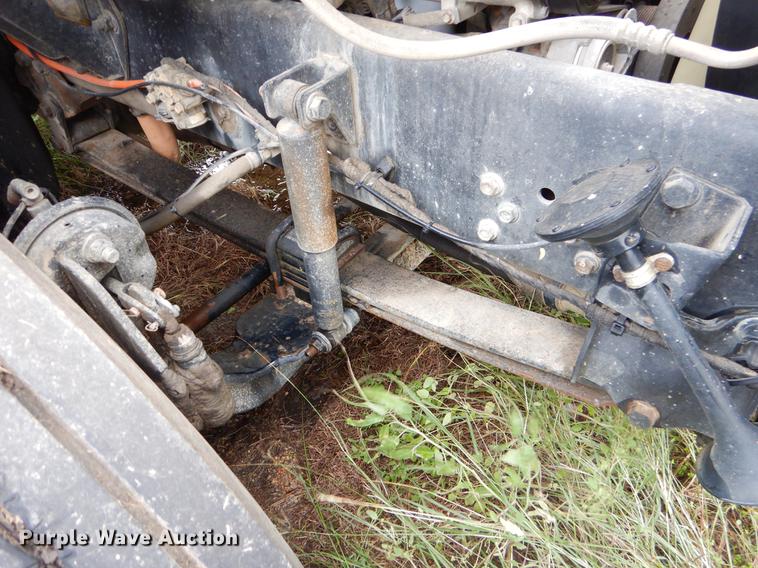 image for item EO9689 2004 Ford F650 Super Duty dump truck