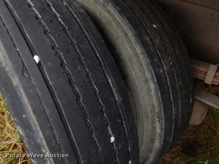 image for item EO9689 2004 Ford F650 Super Duty dump truck