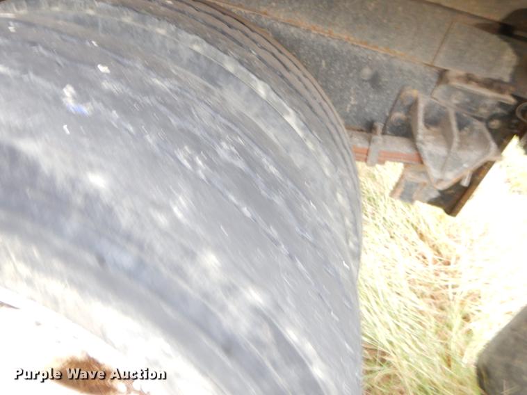 image for item EO9689 2004 Ford F650 Super Duty dump truck