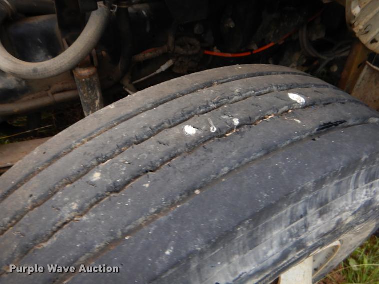 image for item EO9689 2004 Ford F650 Super Duty dump truck