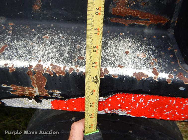 image for item EO9689 2004 Ford F650 Super Duty dump truck