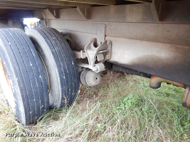 image for item EO9689 2004 Ford F650 Super Duty dump truck