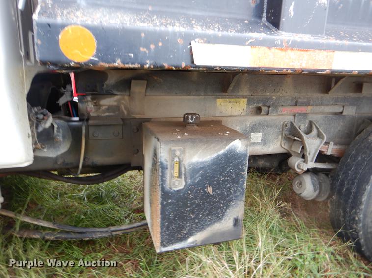 image for item EO9689 2004 Ford F650 Super Duty dump truck