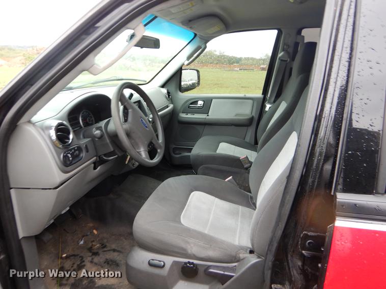 image for item EO9690 2006 Ford Expedition SUV