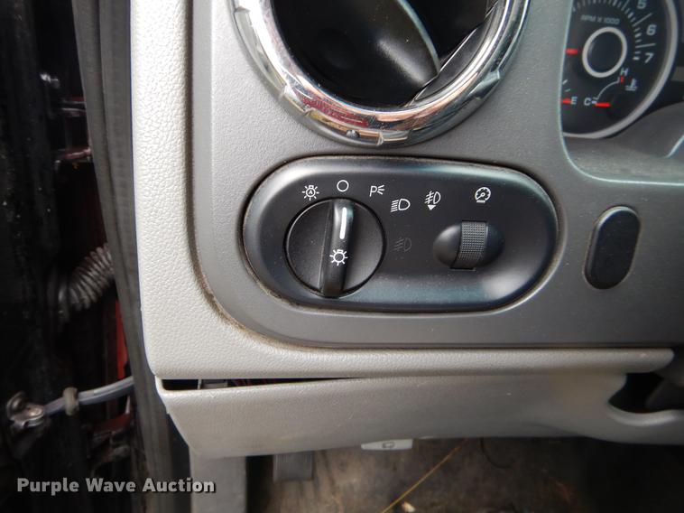 image for item EO9690 2006 Ford Expedition SUV