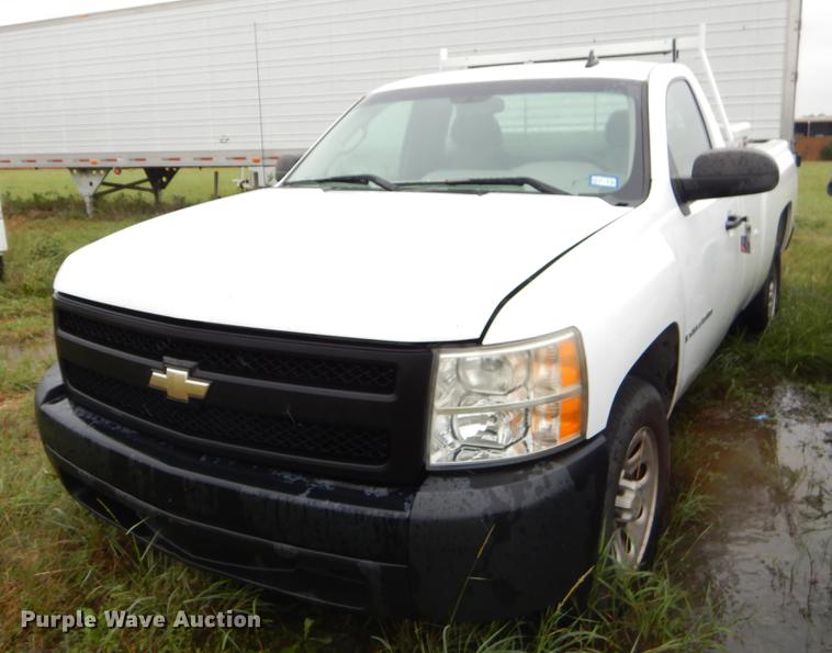 image for item EO9691 2007 Chevrolet Silverado 1500 pickup truck