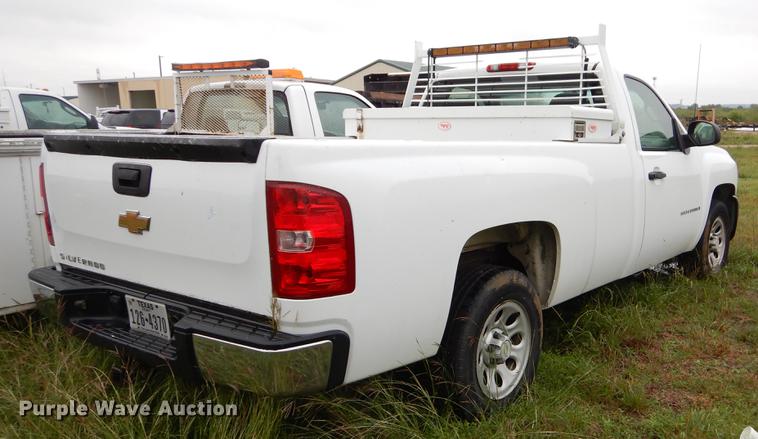 image for item EO9691 2007 Chevrolet Silverado 1500 pickup truck