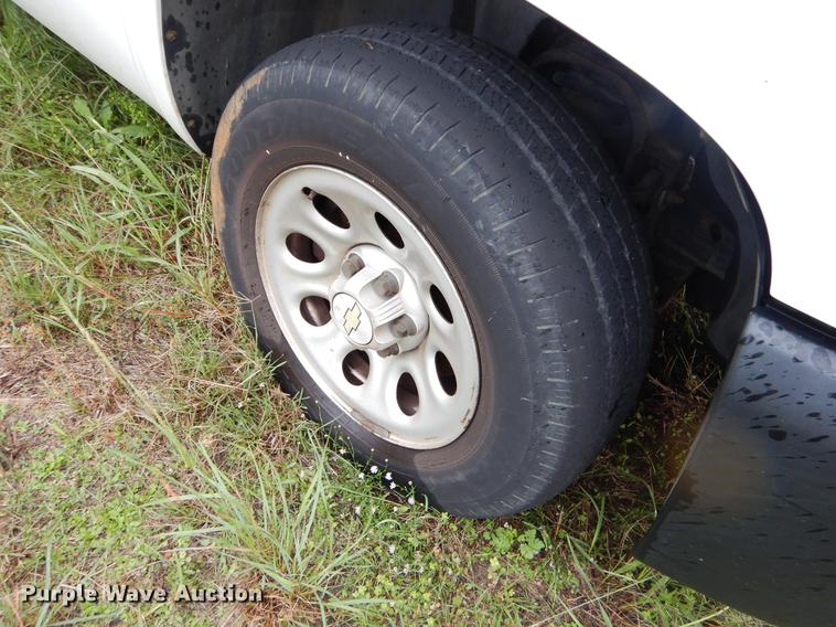 image for item EO9691 2007 Chevrolet Silverado 1500 pickup truck