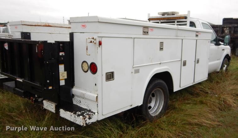 image for item EO9693 2007 Ford F350 Super Duty utility bed pickup truck