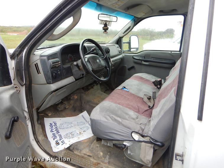 image for item EO9693 2007 Ford F350 Super Duty utility bed pickup truck