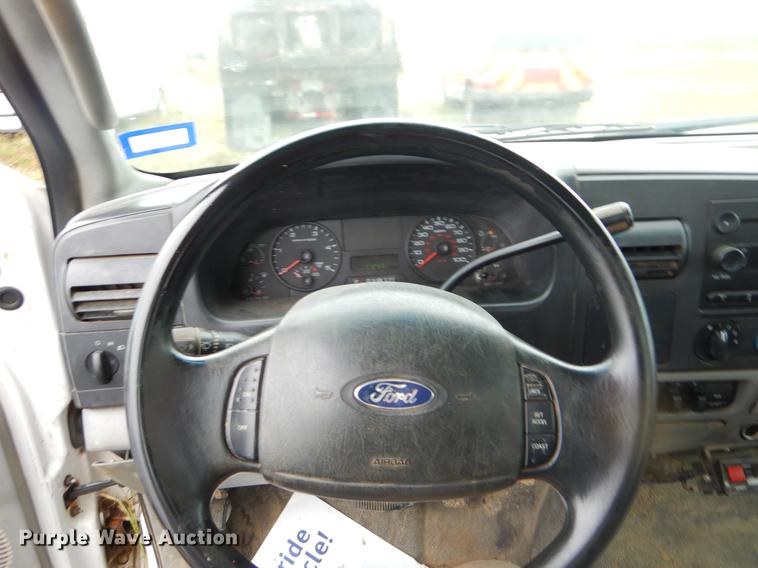 image for item EO9693 2007 Ford F350 Super Duty utility bed pickup truck