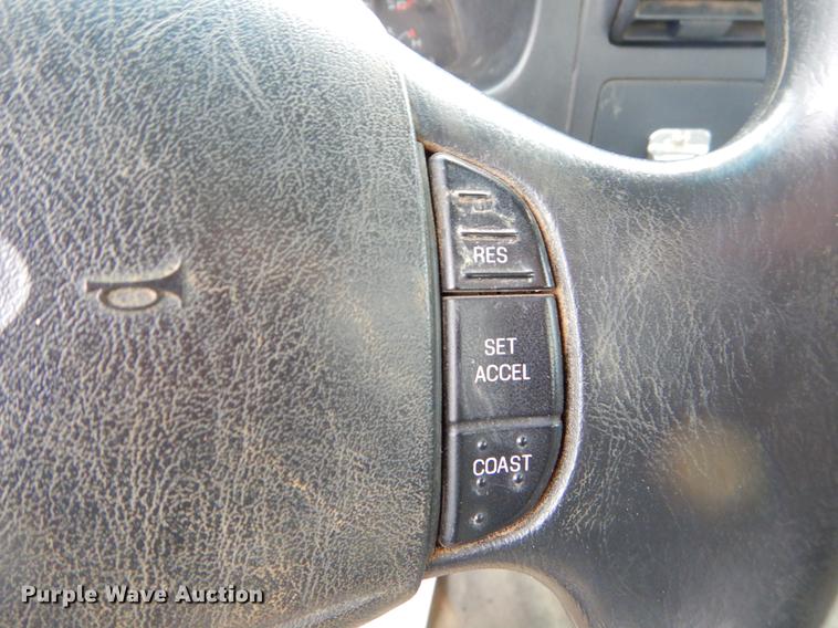 image for item EO9693 2007 Ford F350 Super Duty utility bed pickup truck