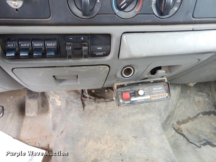 image for item EO9693 2007 Ford F350 Super Duty utility bed pickup truck