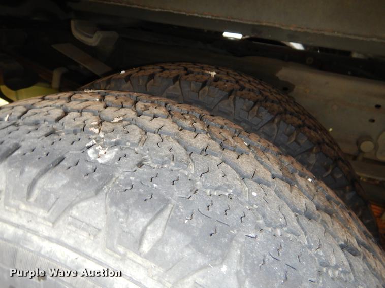 image for item EO9693 2007 Ford F350 Super Duty utility bed pickup truck