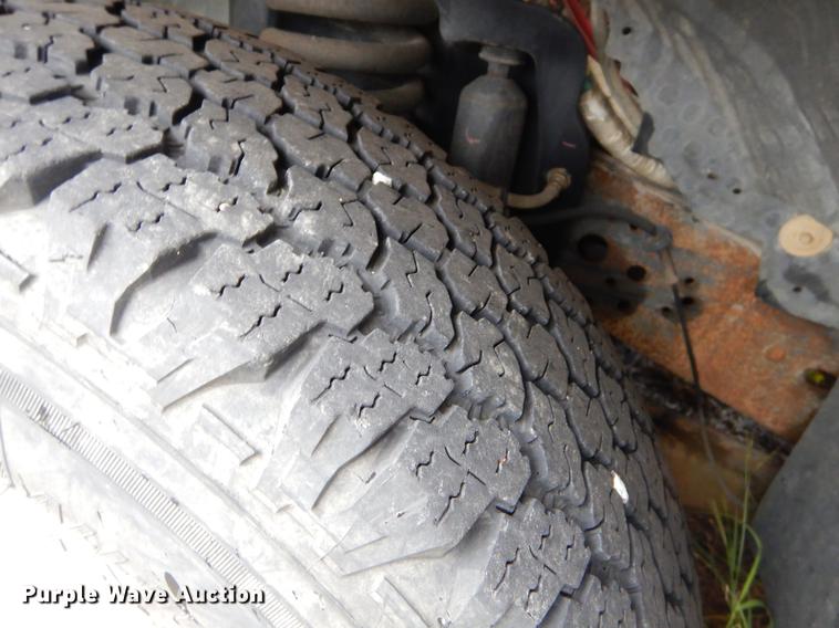 image for item EO9693 2007 Ford F350 Super Duty utility bed pickup truck