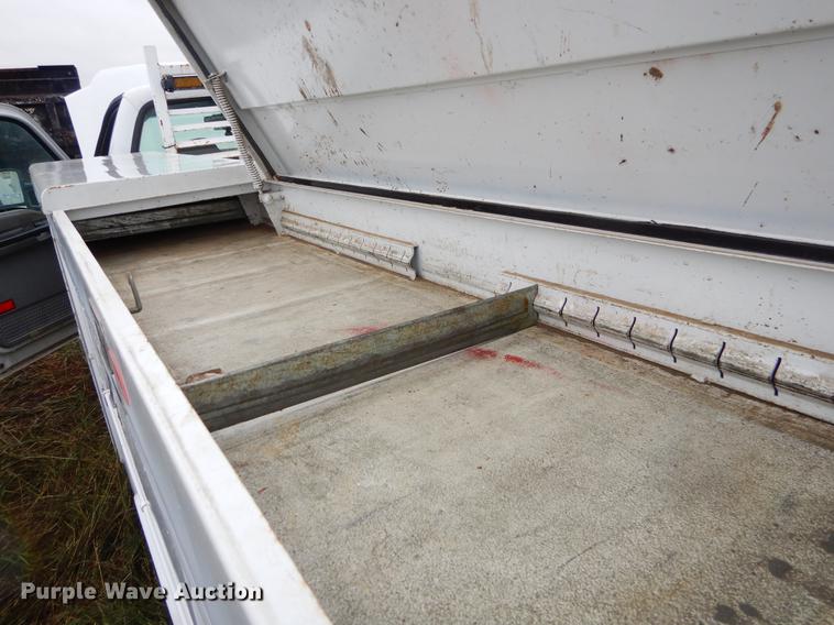 image for item EO9693 2007 Ford F350 Super Duty utility bed pickup truck